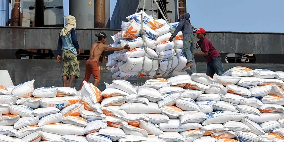 Pengiriman Paket Logistik dan Sembako